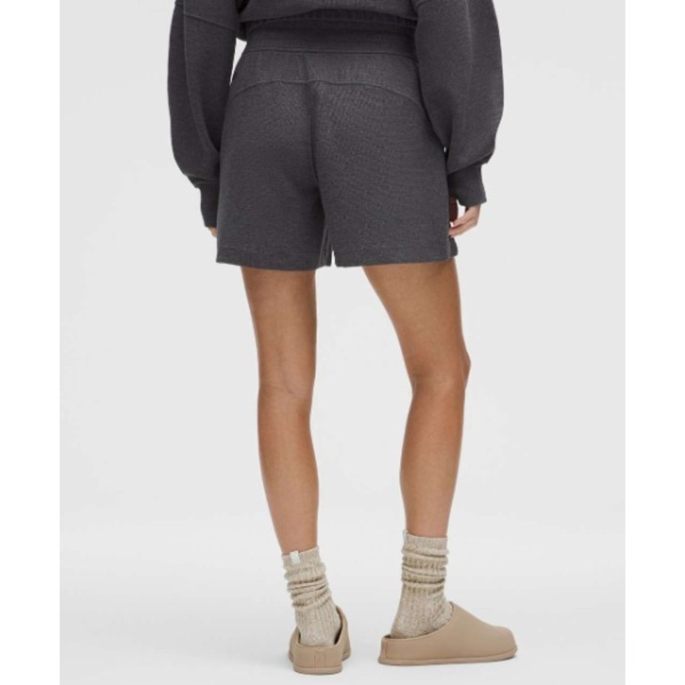 Lululemon Scuba High-Rise Short 5" *Waffle - Heathered Graphite Grey